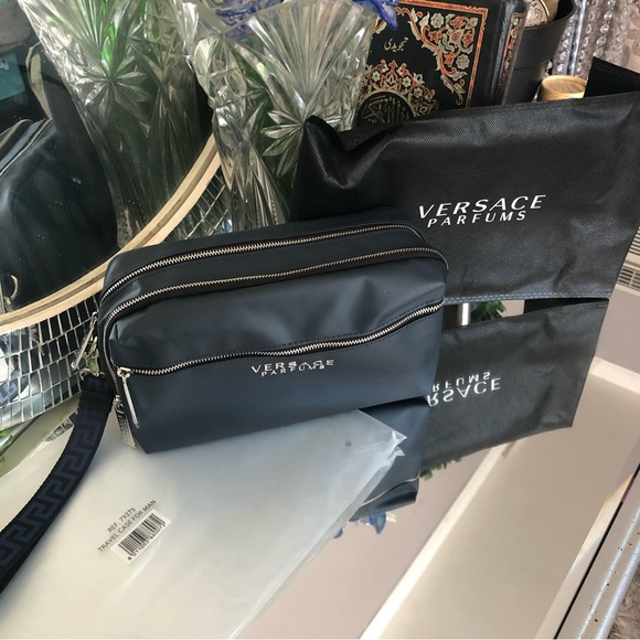 - Versace - Picture 3 of 13